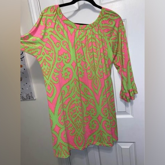 Beautiful Pink And Green Womens Tunic With Ruffled Sleeves 3X - Picture 2 of 6